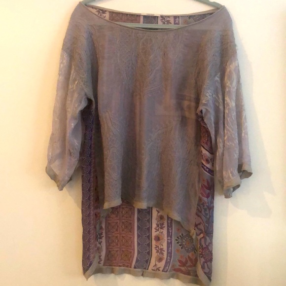 95% silk “Language” shirt - Picture 1 of 3